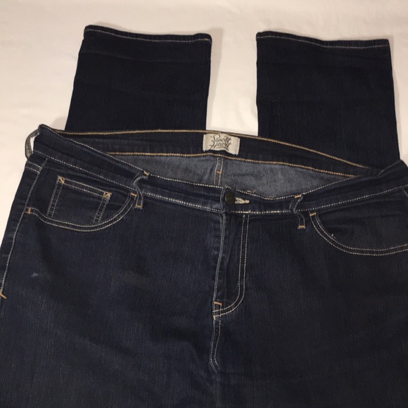 Women size 16Regular Old Navy Jeans - Picture 6 of 6